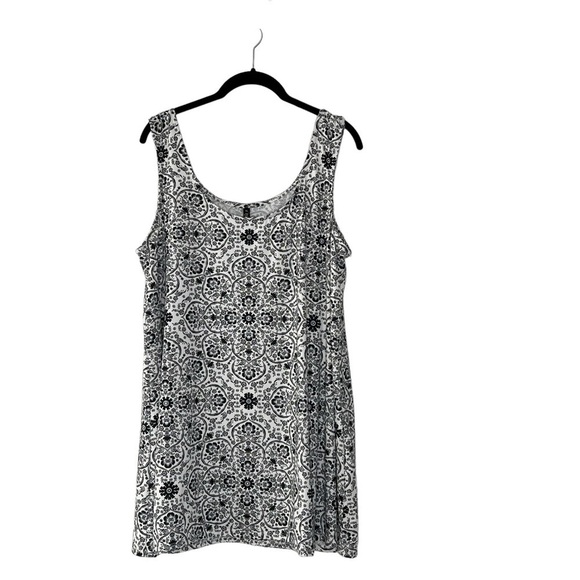 NWT PIPHANY IBIZA Sleeveless Black White Floral Tunic Tank Top Women's Size XL - Picture 13 of 16
